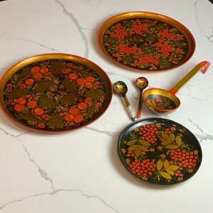 A Touch of Russian Elegance: Collectible Khokhloma Six-Piece Set